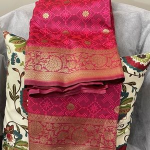 Beautiful Indian traditional silk banarasi Saree with unstick blouse piece
